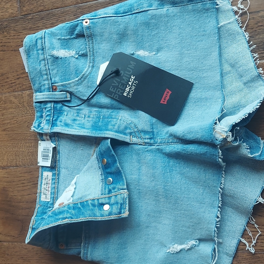 Levis Ribcage Short sz25 - Picture 3 of 7